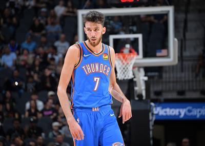 切特：我不會因為進了幾球就瞎投，我始終尋找最恰當的選擇