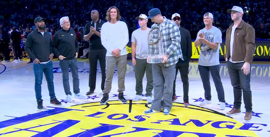 同一個老闆！道奇隊現場觀賽湖人vs馬刺的競賽