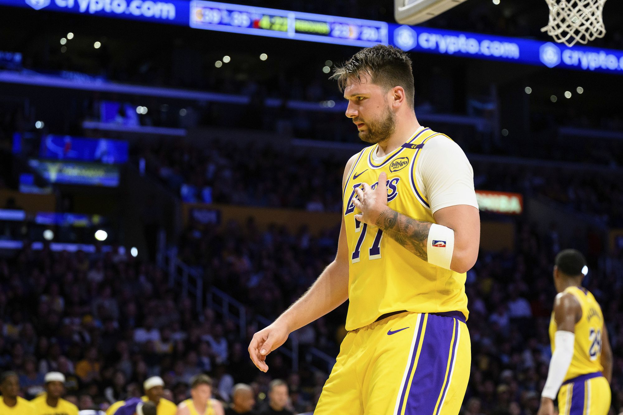 競技狀態低迷！東契奇&里夫斯僅得32分，出現9次差錯