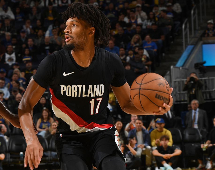 夏普第二節爆發半場轟下20分，聯手阿夫迪亞帶隊咬住賽果分