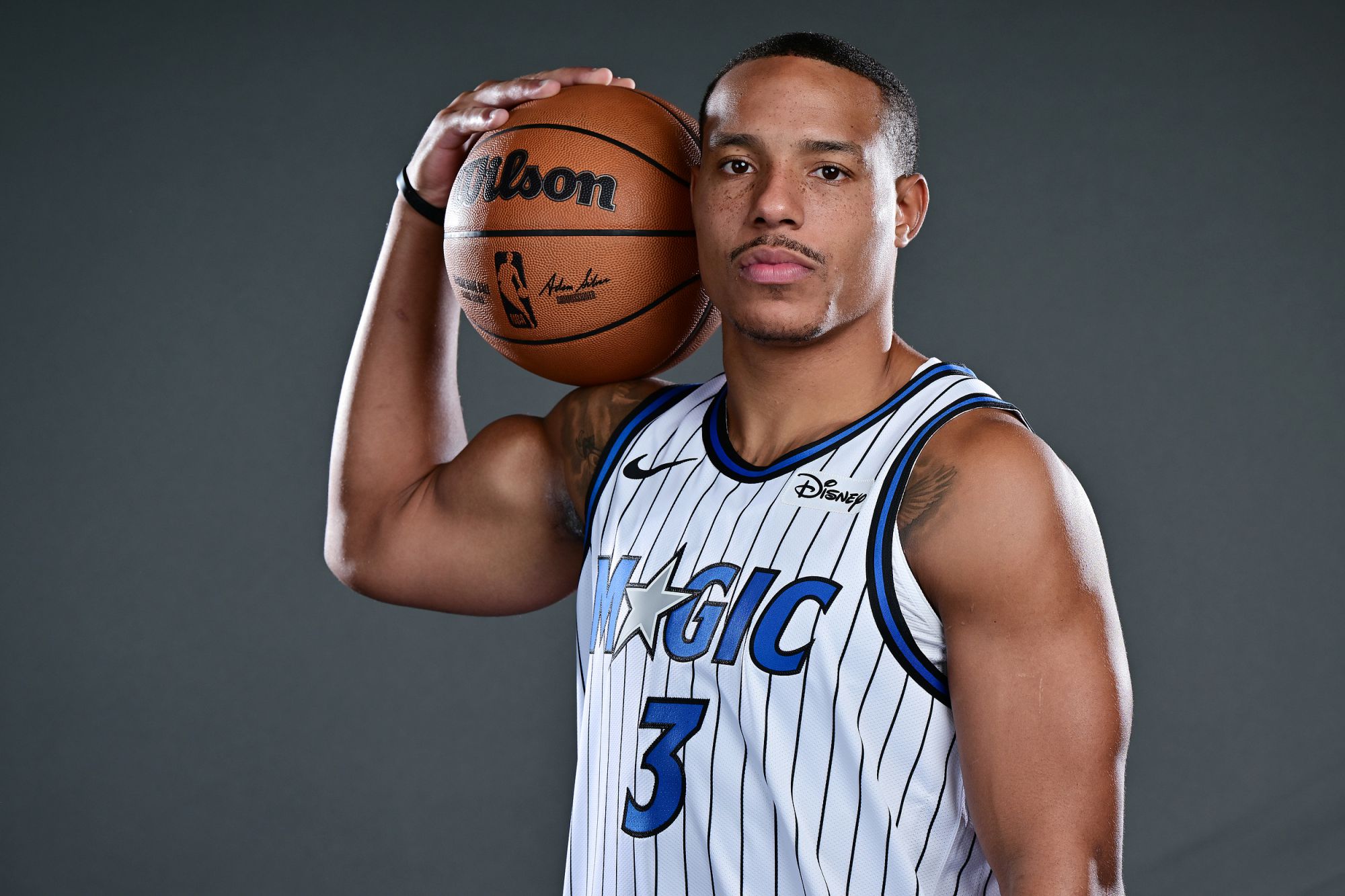 華格納和貝恩半場合砍29分，協助魔術領先位尼克斯20分