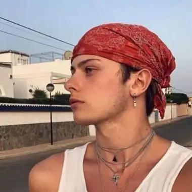 6686体育铜牌作者Rosa