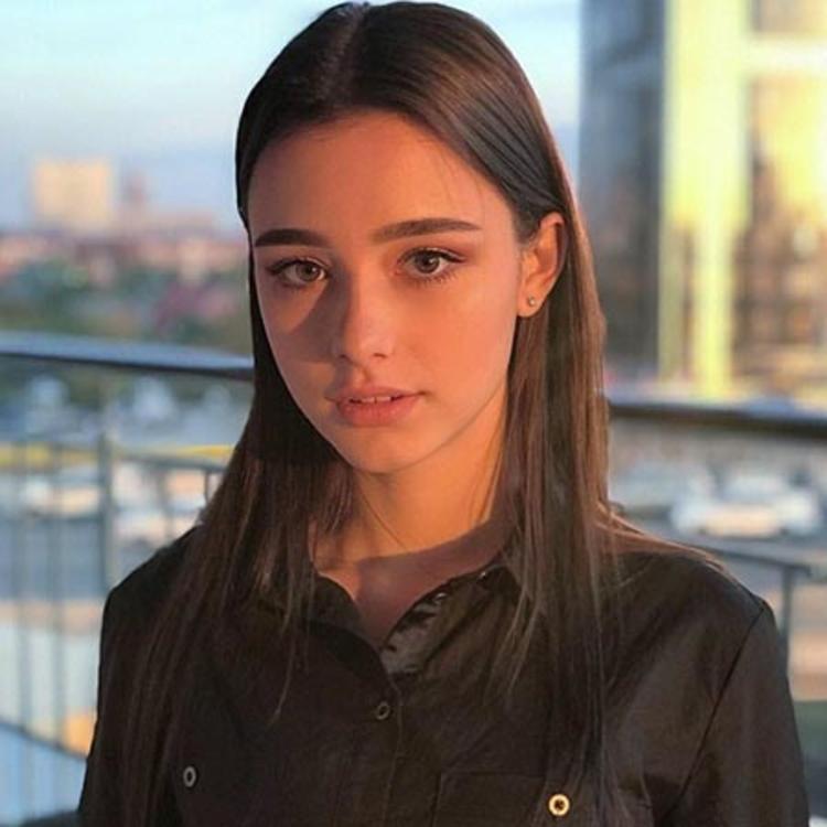 6686体育金牌作者Victoria