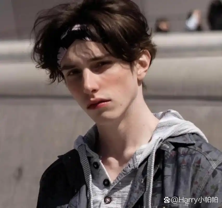 6686体育铜牌作者Hayden