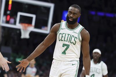 差太多！布朗18中9空砍23分&也有7次差錯