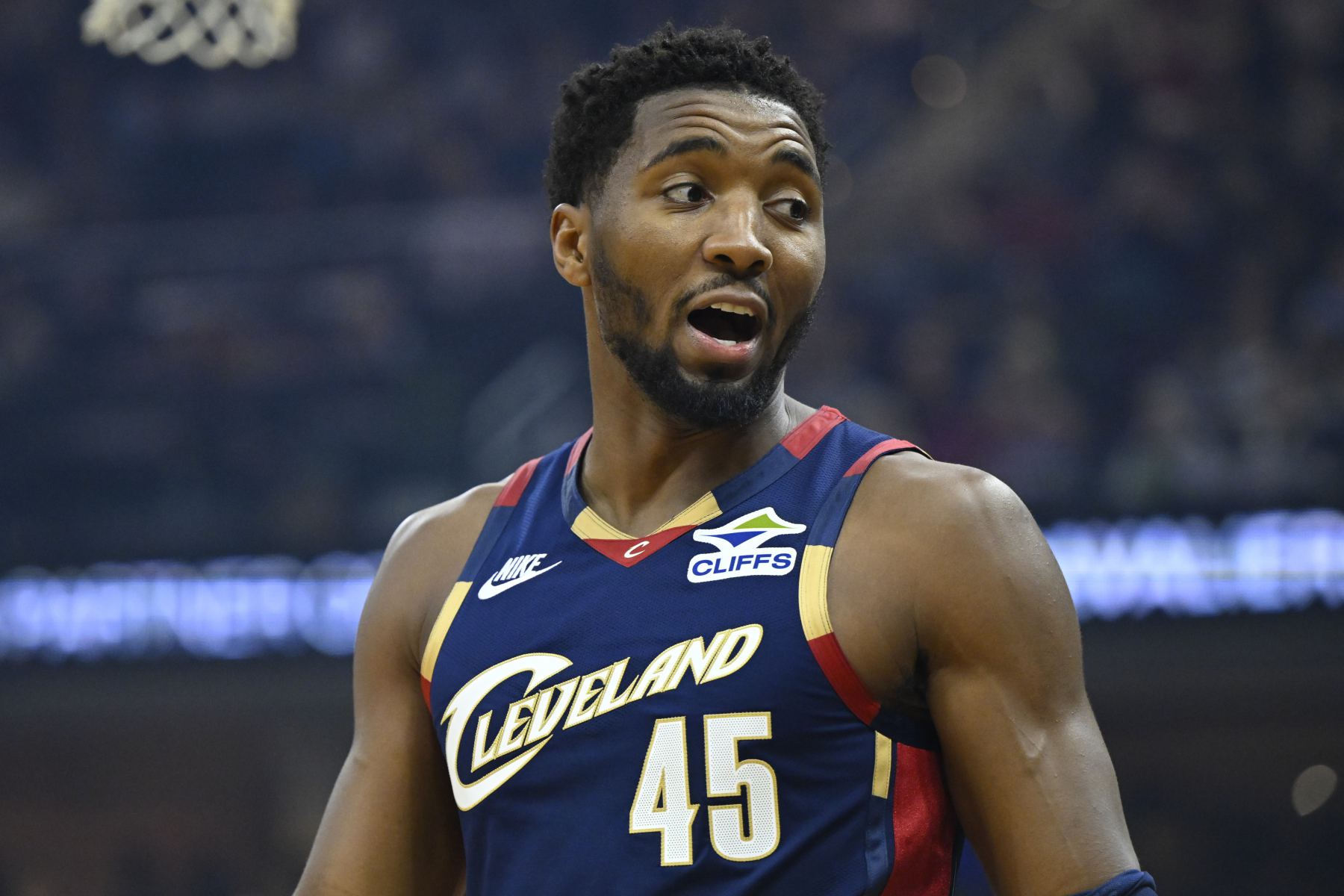 米切爾40分+5三分球場次到13場，超勒布朗到騎士隊史第一