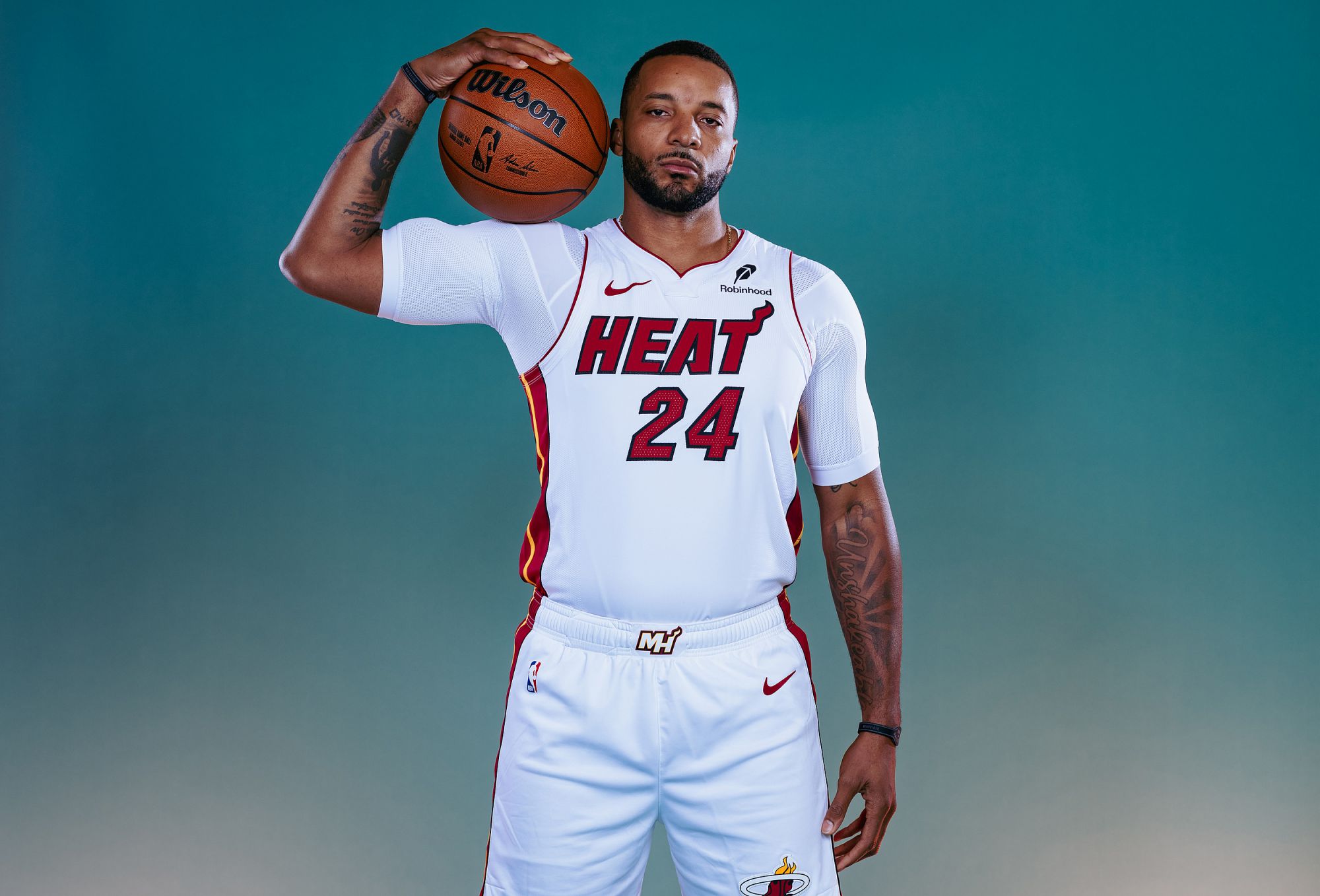 控球感滾燙！鮑威爾單節100%命中率砍下14分