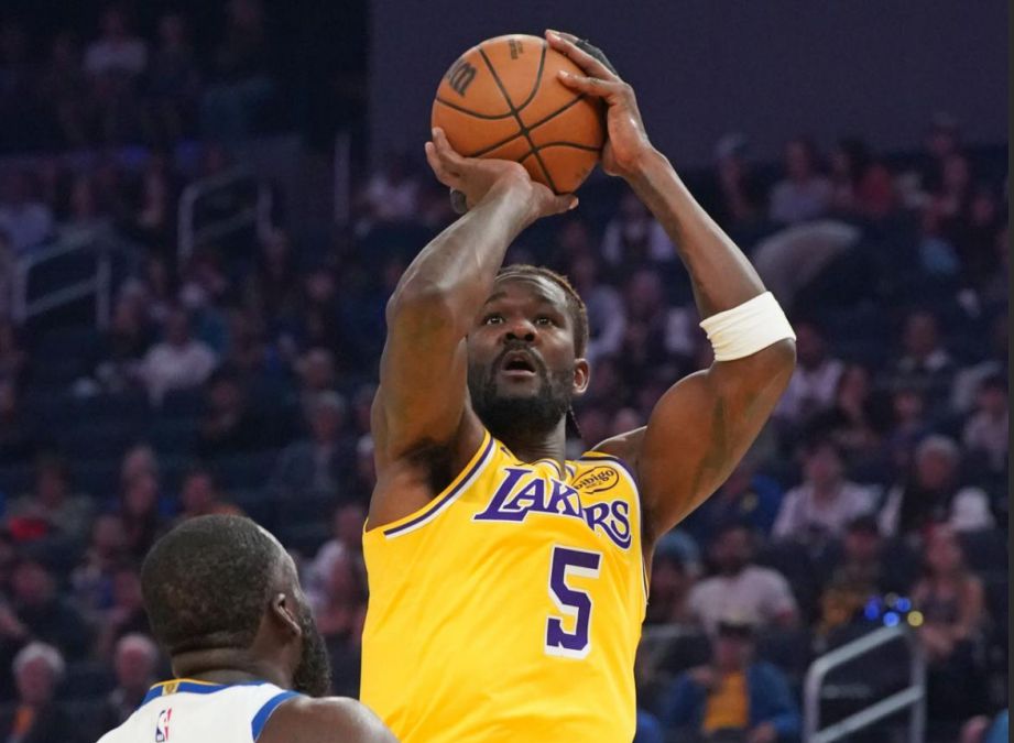 對比鮮明！艾頓11中10砍20+16，斯瑪特外線10中1