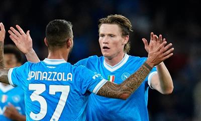 麥克托米奈談進球：燈光太刺眼啥都沒看見，只有打門一個念頭