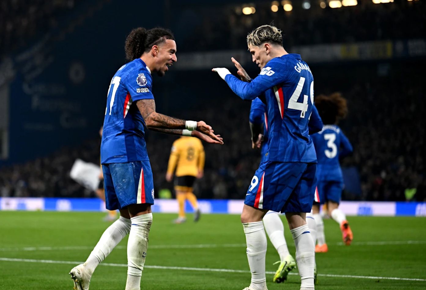 古斯托：加納喬非常勤奮且鬥志旺盛，他的傳禁區對球隊協助很大