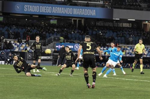 協助 VS 希臘維羅納