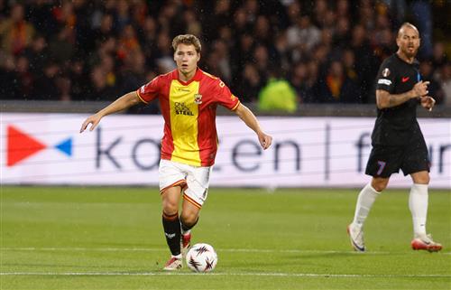 前進之鷹 vs FCSB