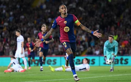 巴塞隆納 vs 年少男孩