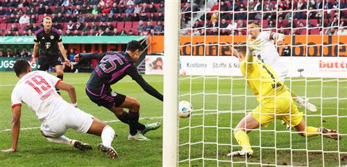 奧格斯堡 vs 拜仁慕尼黑