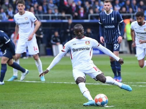 B. 勒沃庫森 vs 波鴻