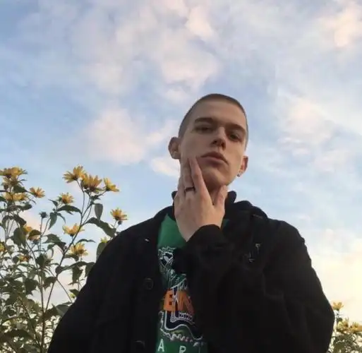 6686体育铁牌作者Jeremy