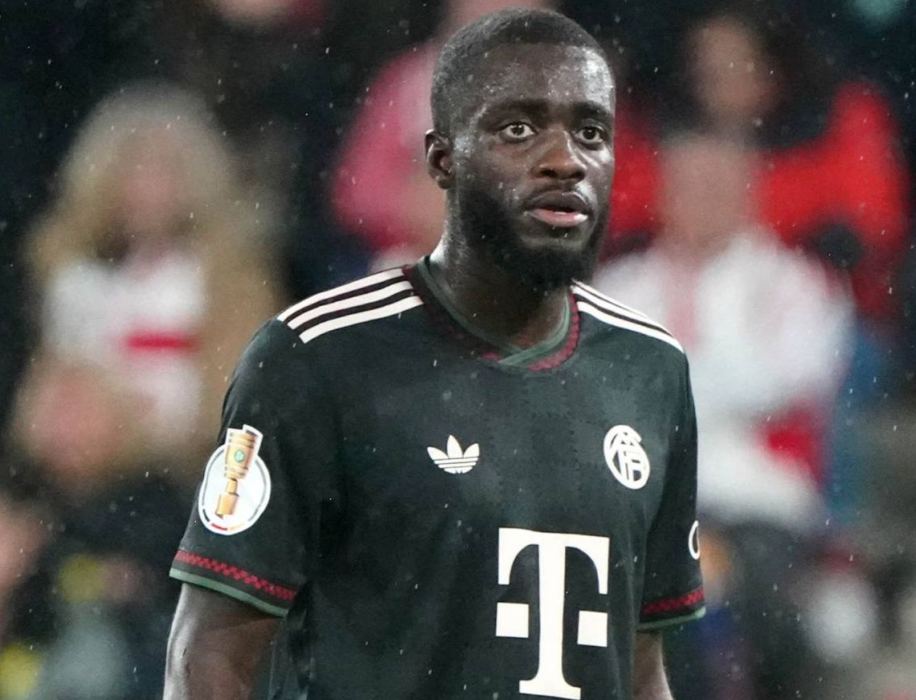 圖片報：於帕和皇馬達成協議消息不實，拜仁仍在進行續約談判